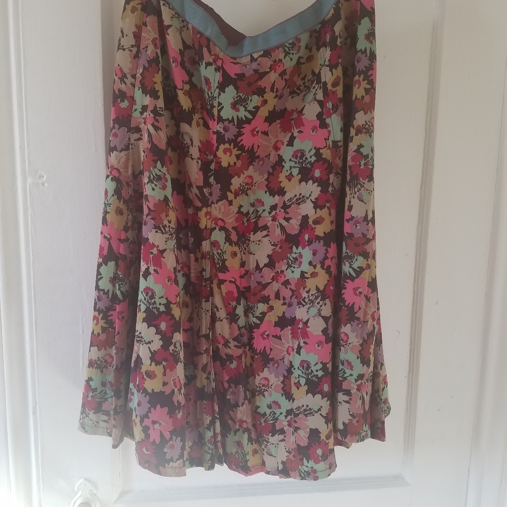 Skirt - Picture 6 of 8